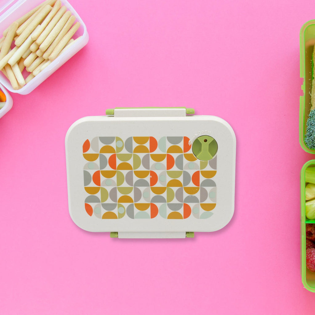 Portable 3 compartment lunch box with spoon, perfect for healthy eating on the go.