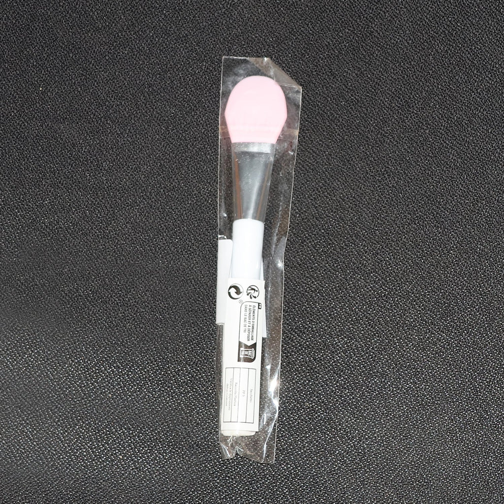 Neutral image of silicone applicator tool
