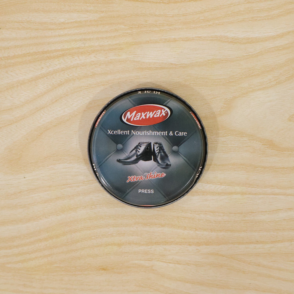 Footwear shine polish cream in compact packaging