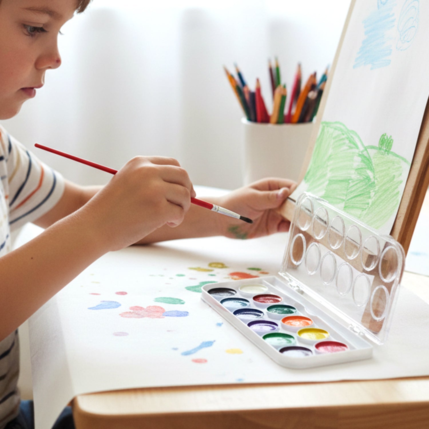 Portable 12-shade watercolor art set with durable case