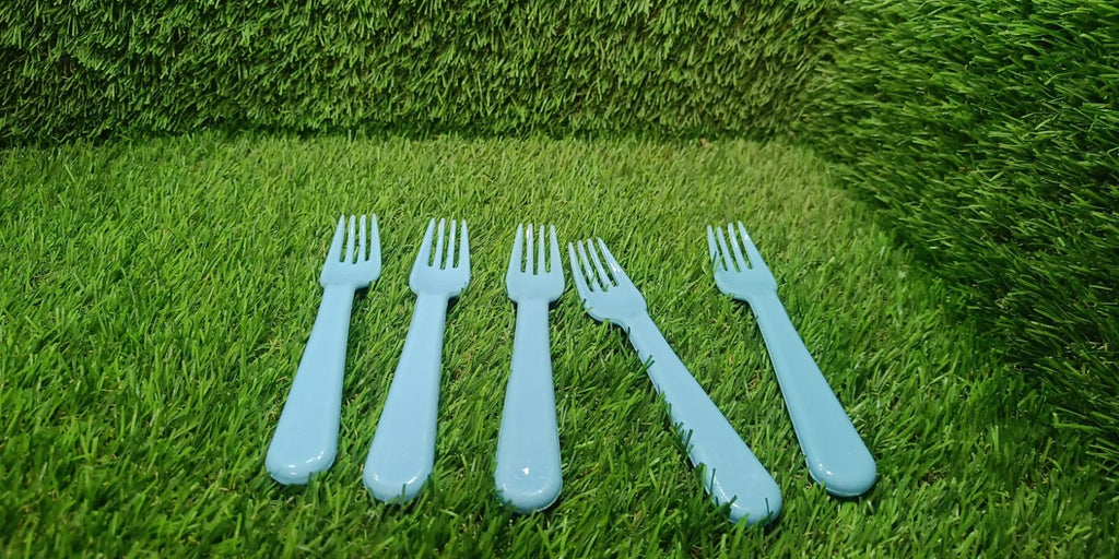 Generic image of a plastic fork, suitable for a wide range of meals.